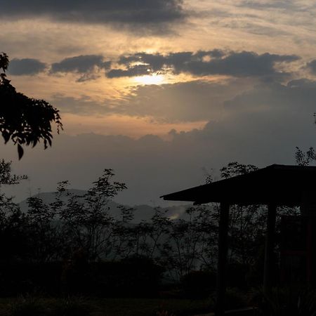 Lake Mwamba Lodge Kasenda Kültér fotó